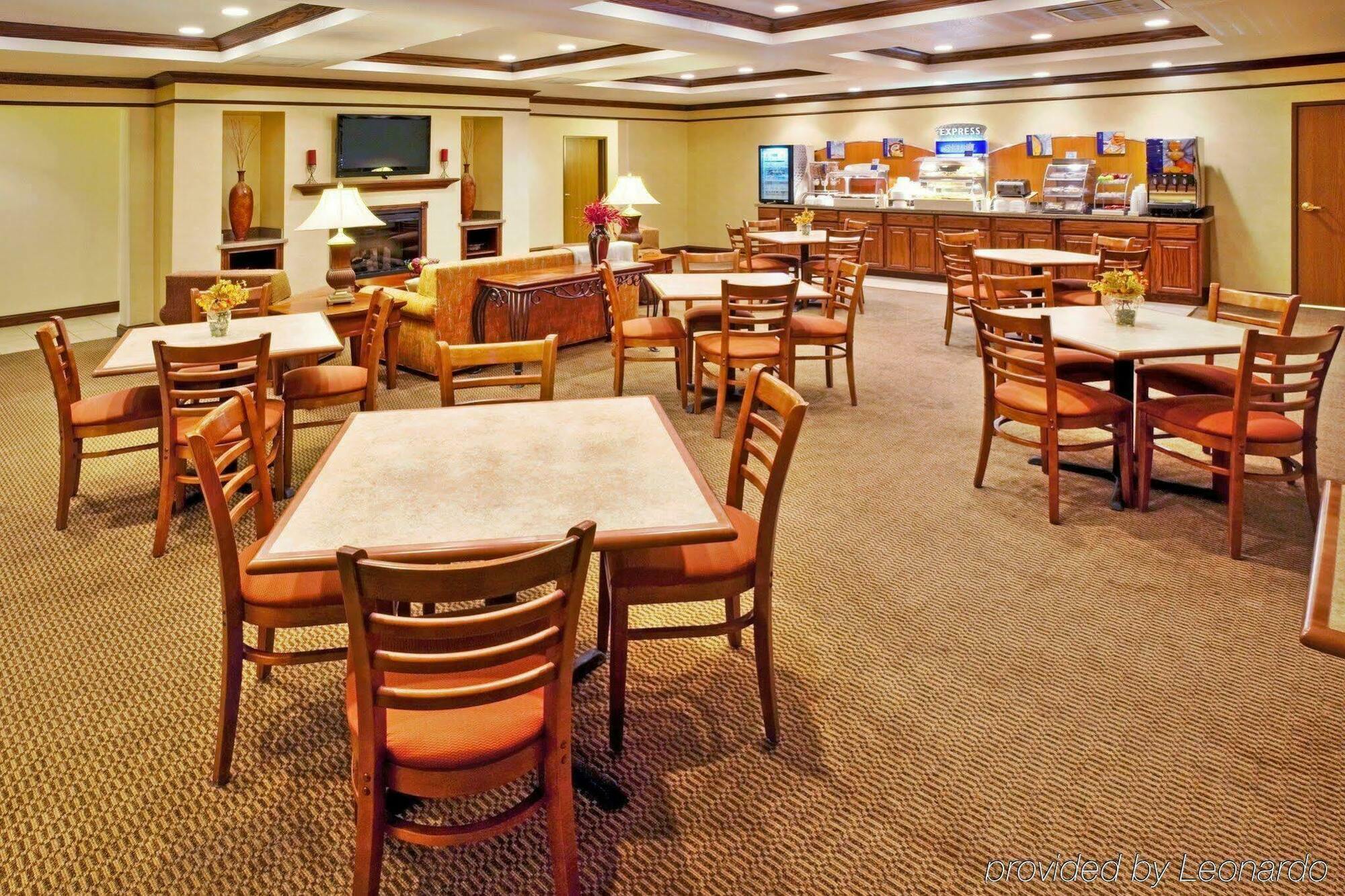 Holiday Inn Express & Suites Jacksonville By Ihg South Jacksonville Buitenkant foto